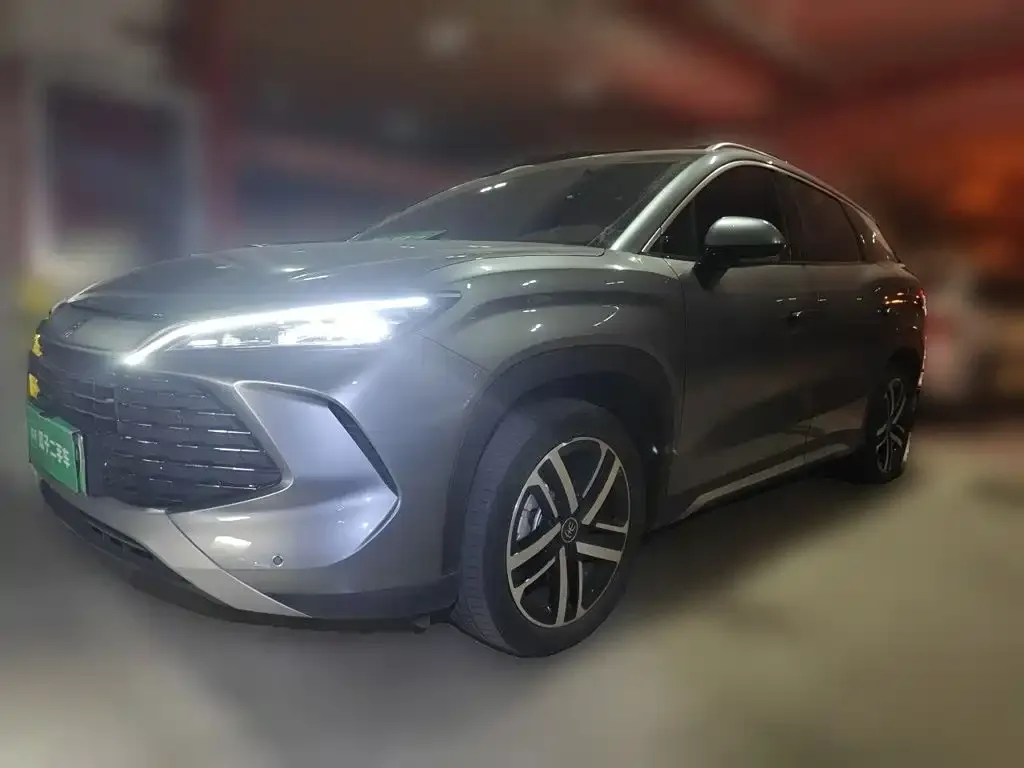 BYD L DM-i — фото 1