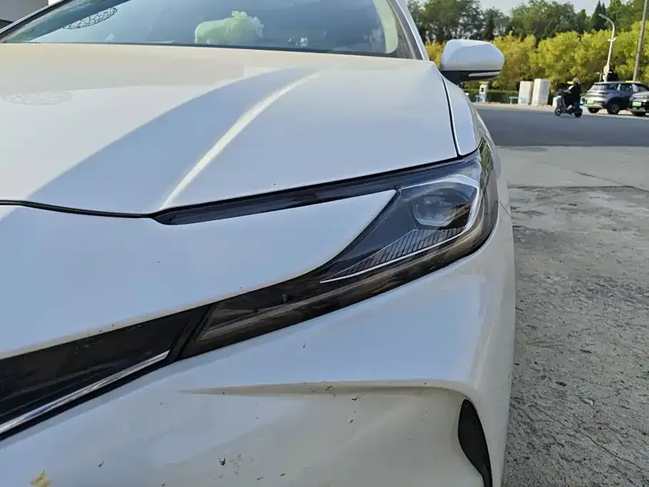 Toyota Camry — фото 7