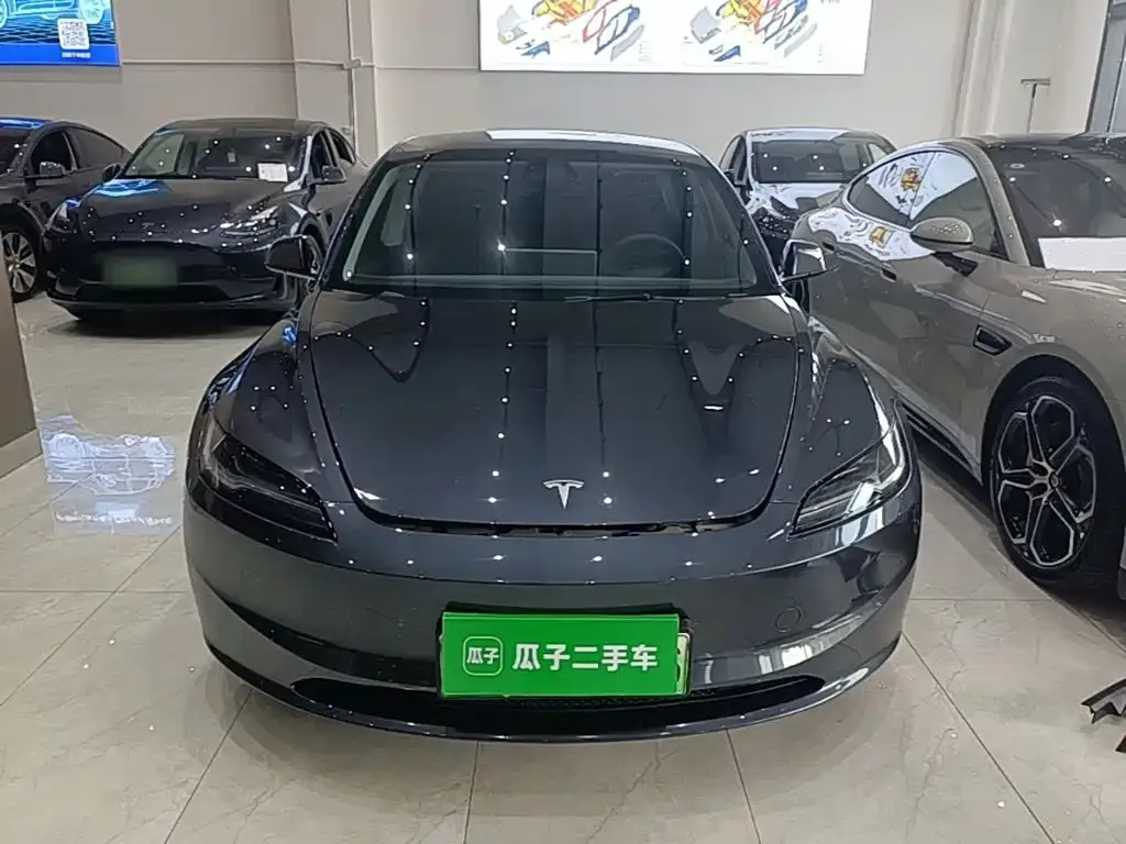 Tesla Model 3 — фото 10