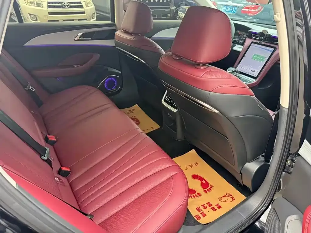 Hongqi H5 — фото 2