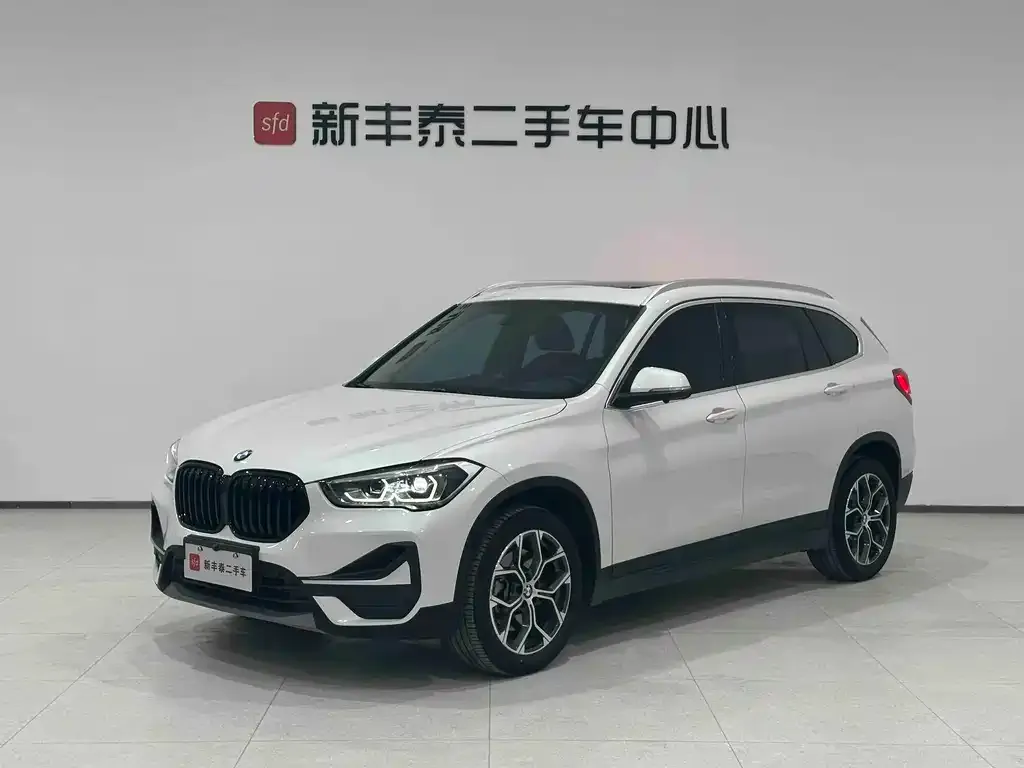 BMW X1 — фото 1