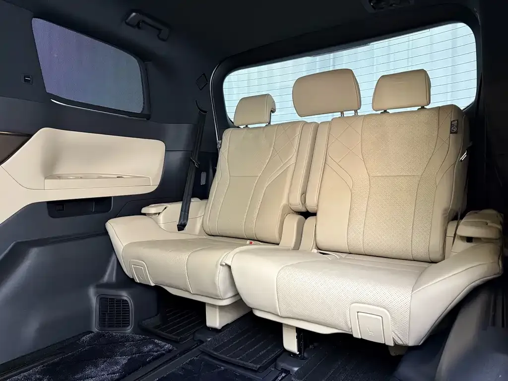 Toyota Vellfire — фото 6