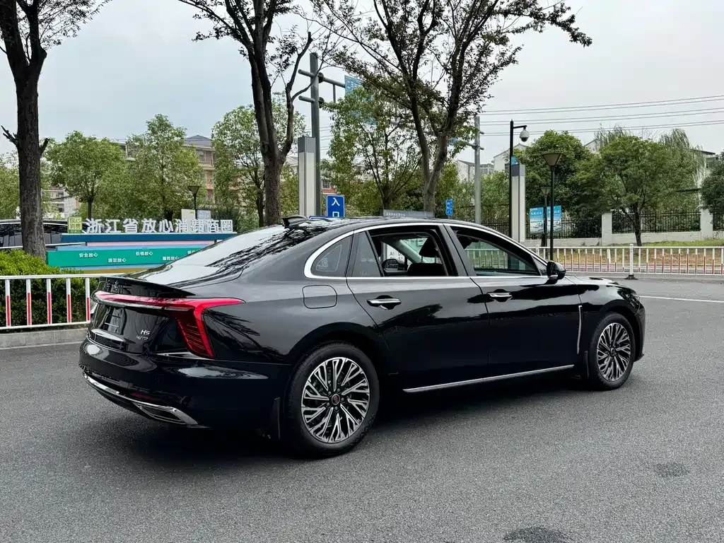 Hongqi H5 — фото 10