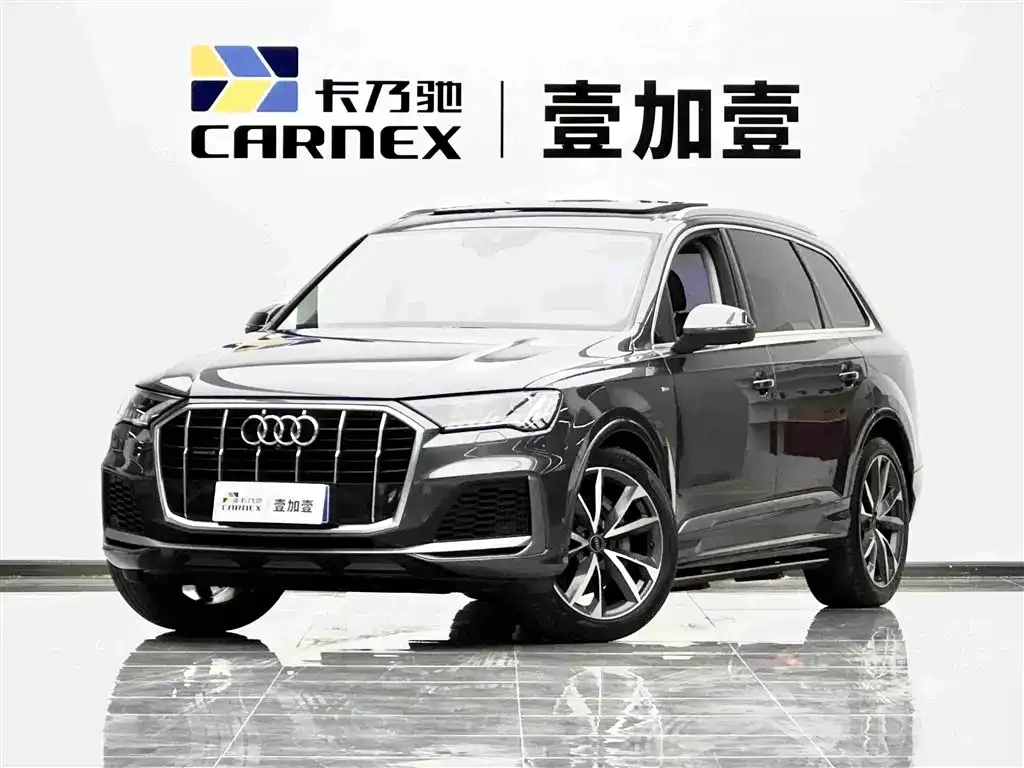 Audi Q7 — фото 1