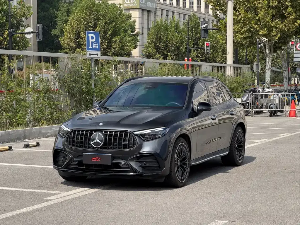 Mercedes-Benz GLC AMG — фото 1