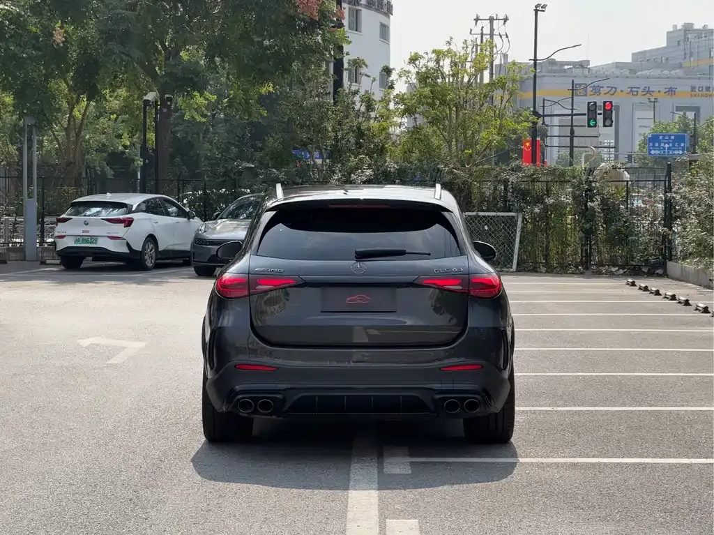 Mercedes-Benz GLC AMG — фото 7