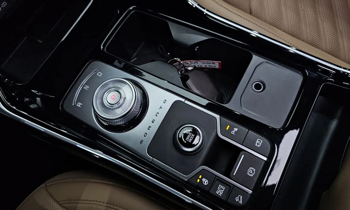 Kia Sorento — фото 7