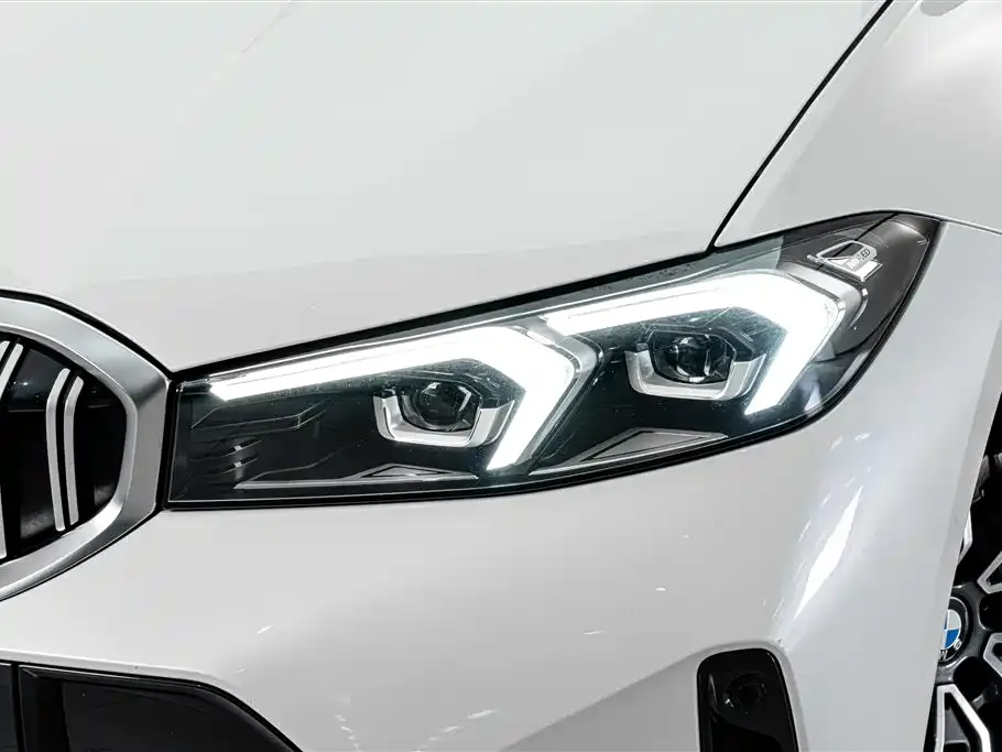 BMW 3 Series — фото 7