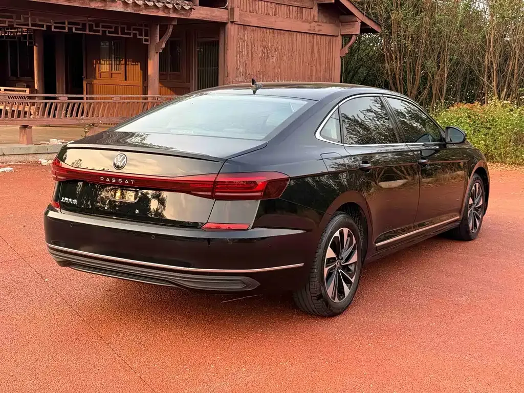 Volkswagen Passat — фото 4