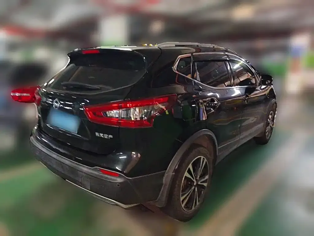 Nissan Qashqai — фото 4