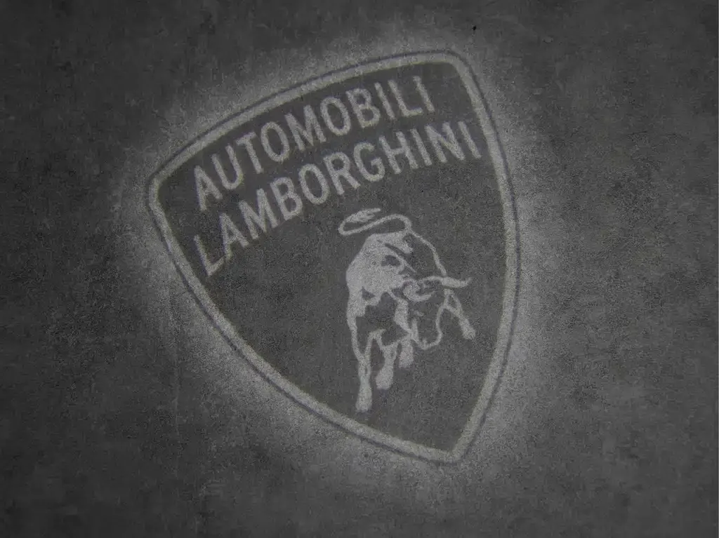 Lamborghini Urus — фото 3