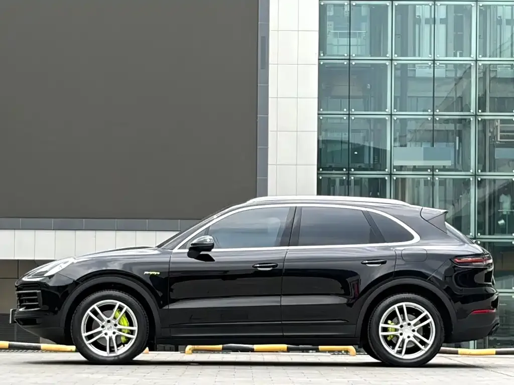 Porsche Cayenne Hybrid — фото 10