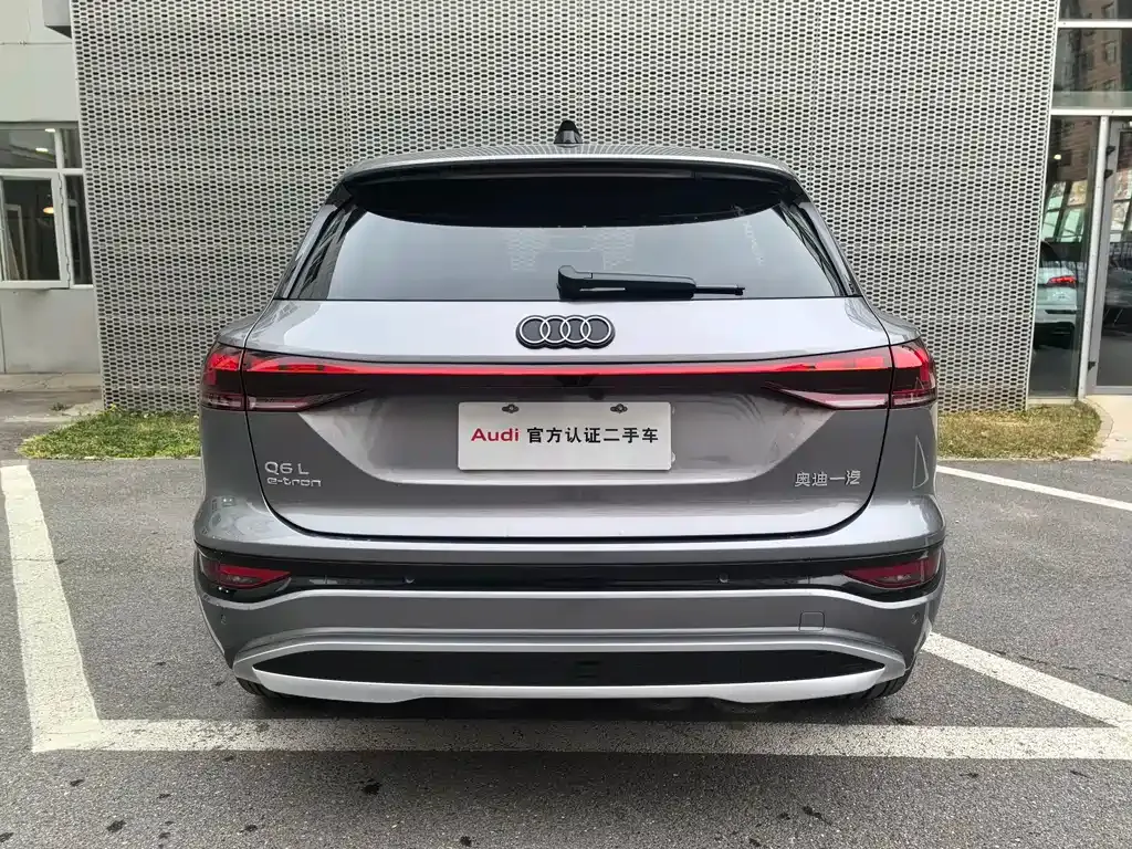 Audi Q6L e-tron — фото 4
