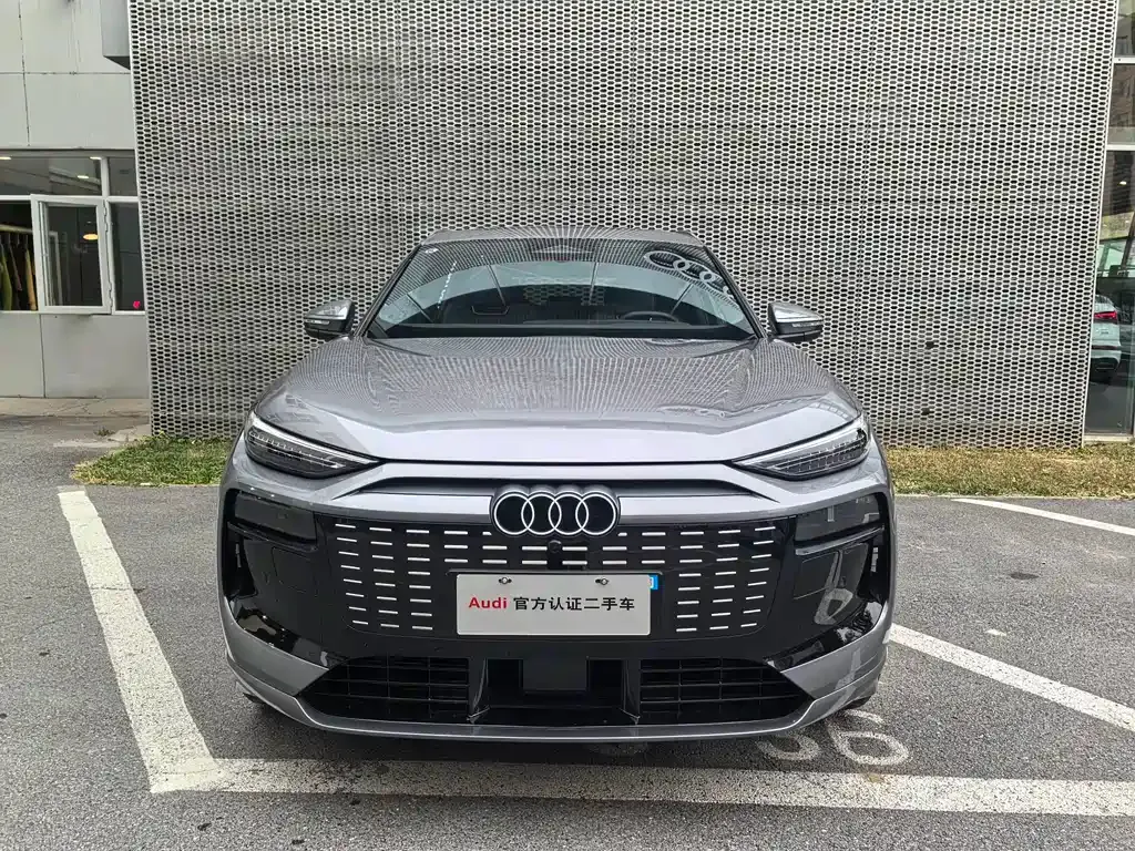 Audi Q6L e-tron — фото 10
