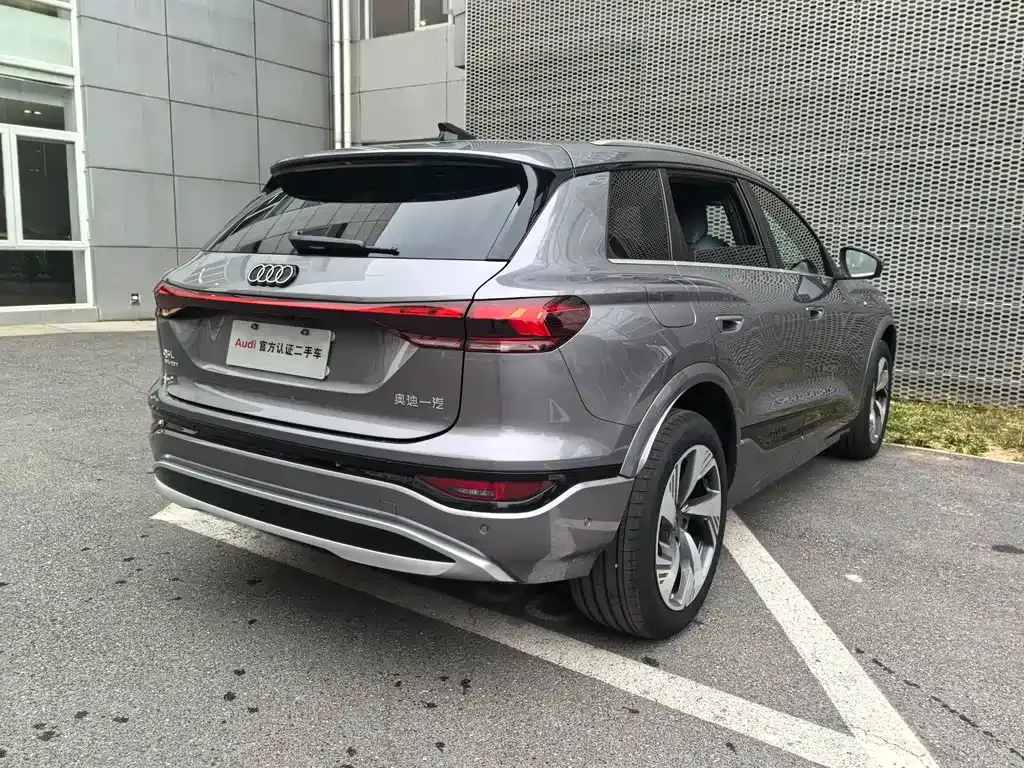 Audi Q6L e-tron — фото 9