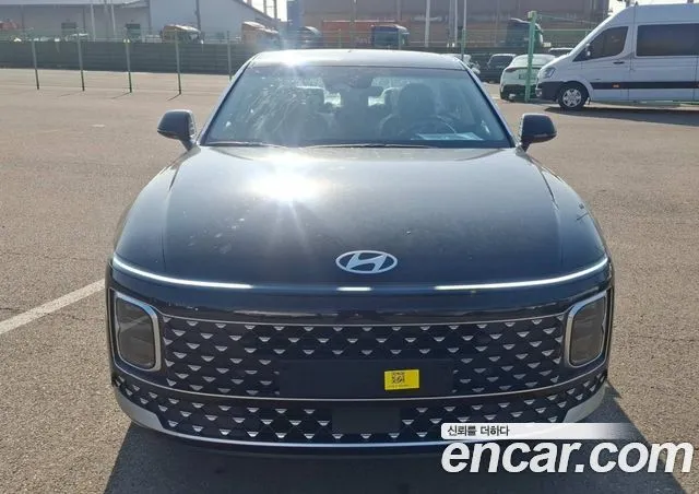 Hyundai Grandeur — фото 1