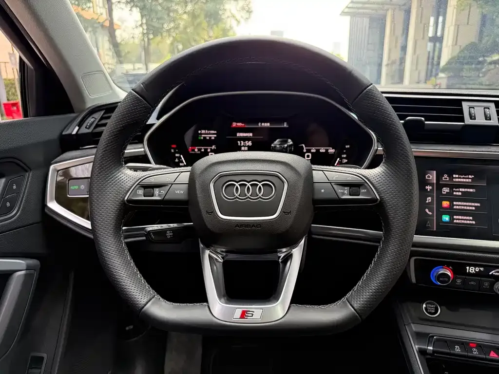 Audi Q3 Sportback — фото 4
