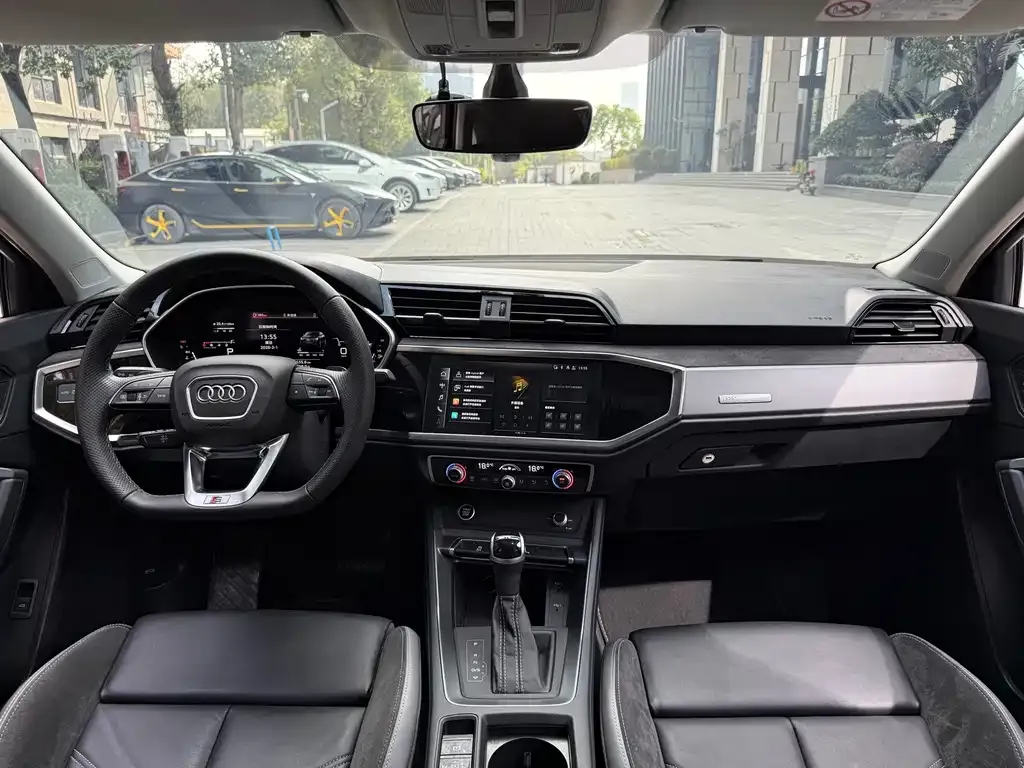 Audi Q3 Sportback — фото 5