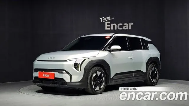 Kia EV3 — фото 1