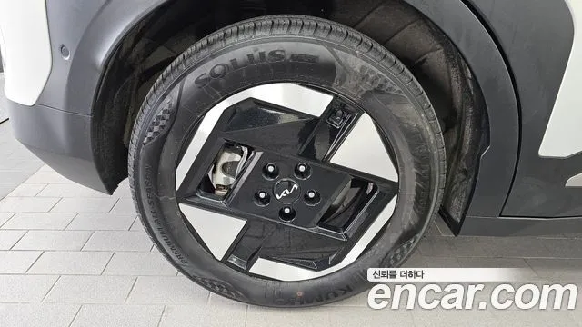 Kia EV3 — фото 4