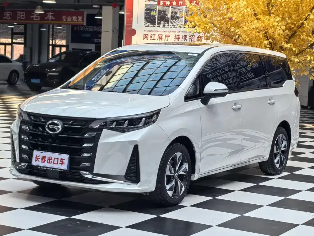 GAC Motor Trumpchi M6 — фото 1
