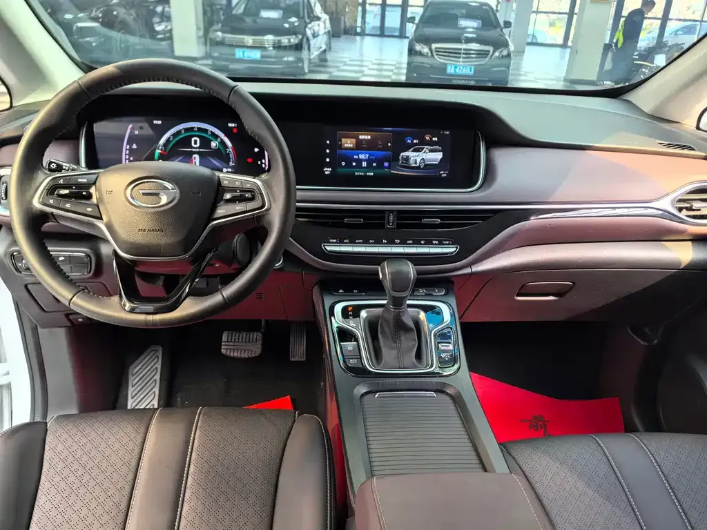 GAC Motor Trumpchi M6 — фото 3