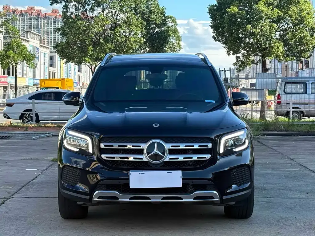 Mercedes-Benz GLB — фото 7