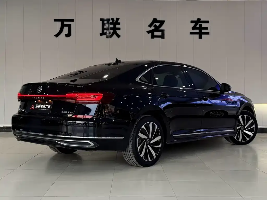 Volkswagen Passat — фото 5