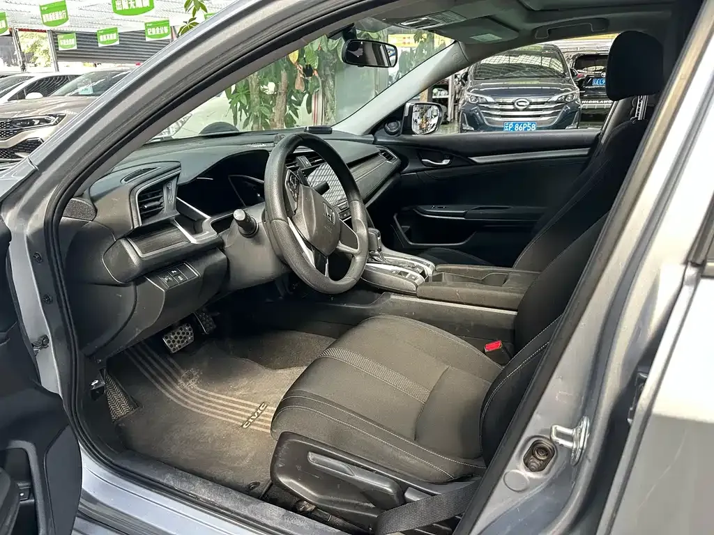 Honda Civic — фото 8