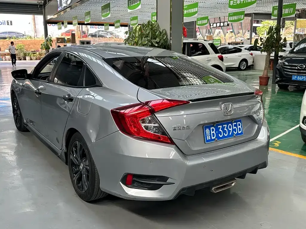Honda Civic — фото 9