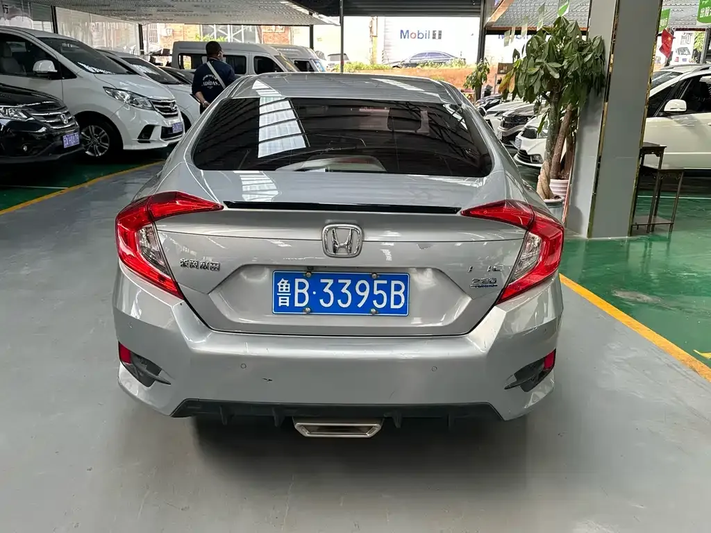 Honda Civic — фото 3