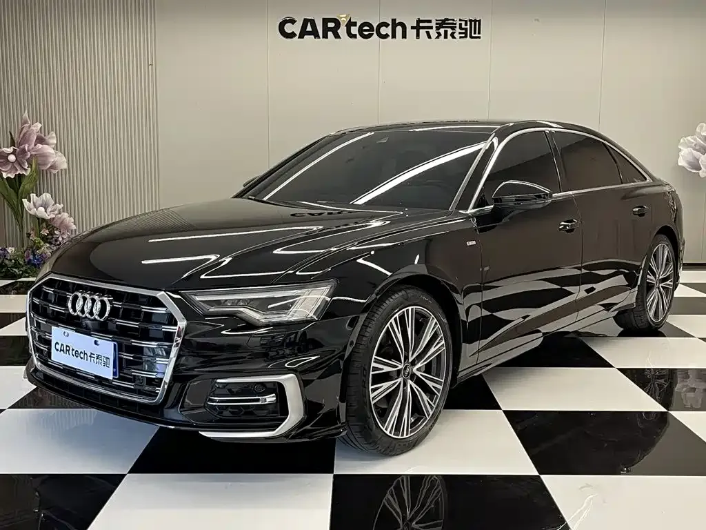 Audi A6L — фото 1