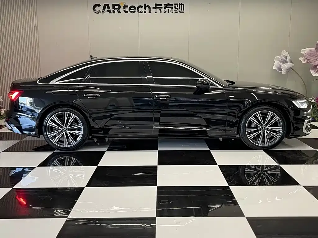 Audi A6L — фото 2