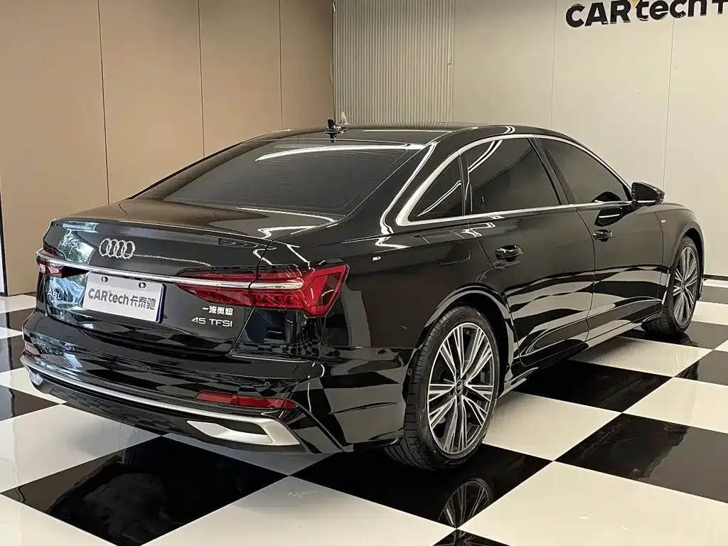 Audi A6L — фото 5