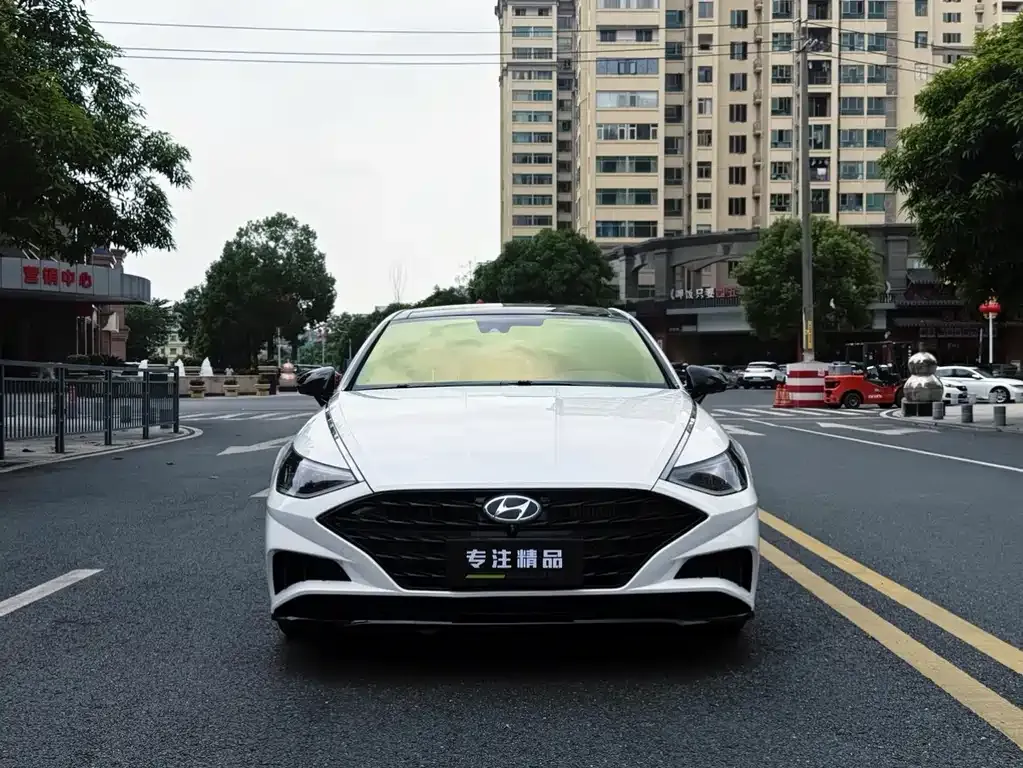 Hyundai Sonata — фото 2