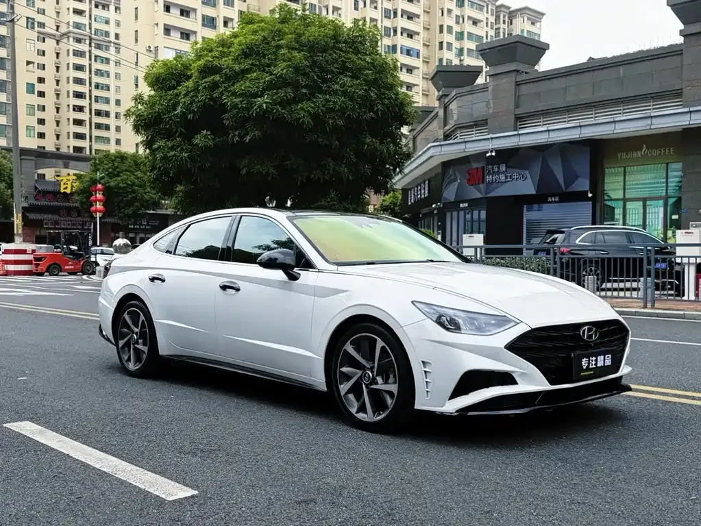 Hyundai Sonata — фото 9
