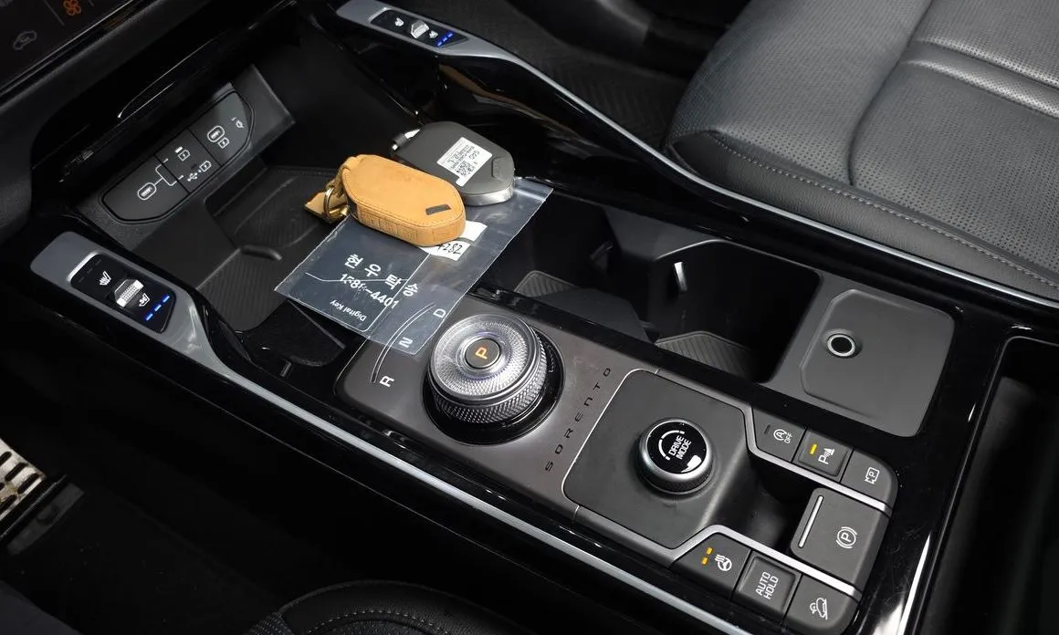 Kia Sorento — фото 8