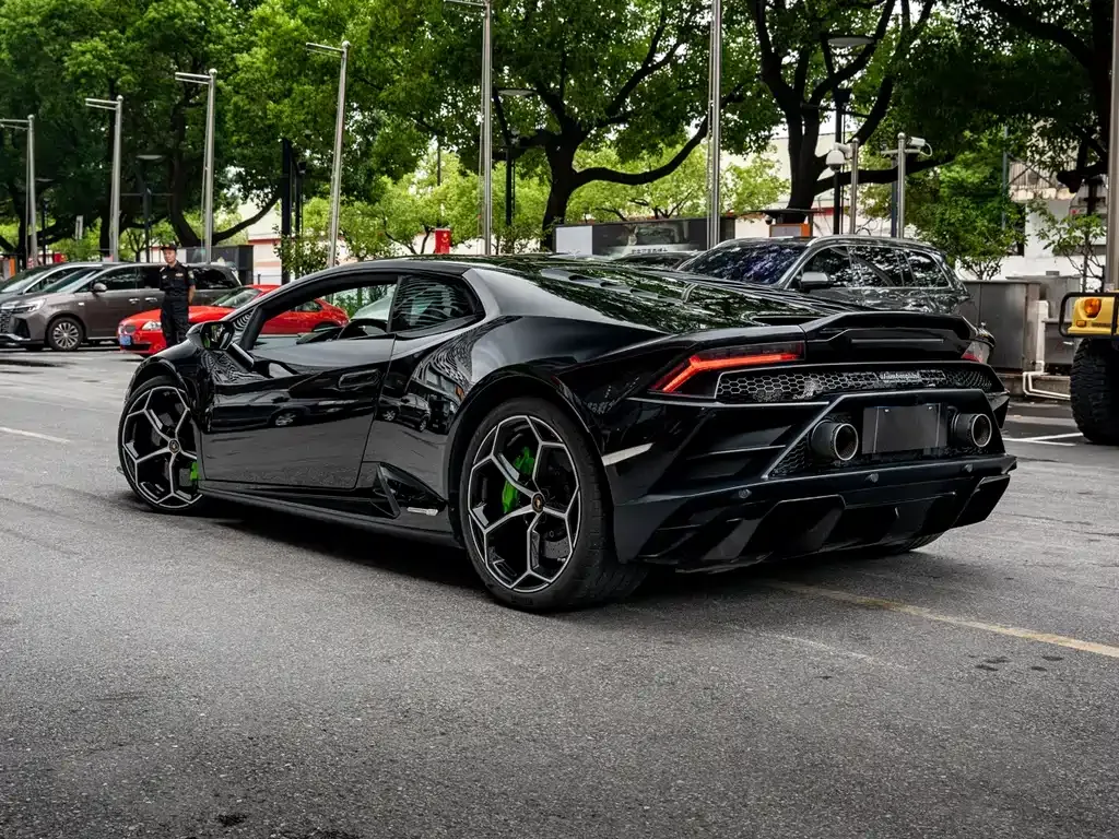 Lamborghini Huracan — фото 5