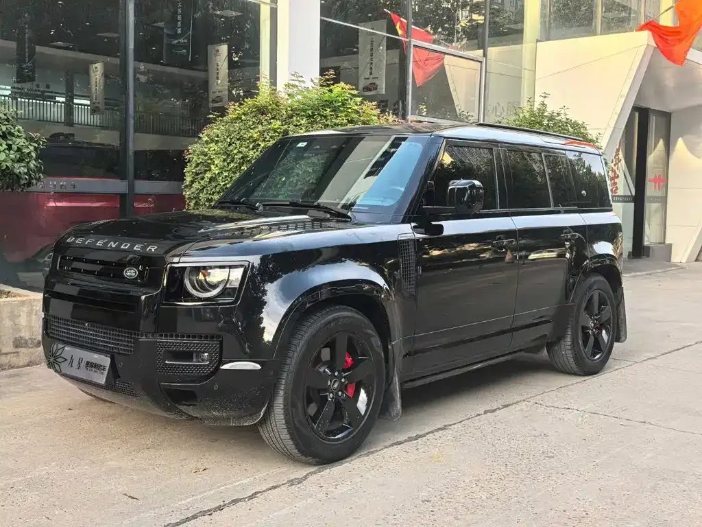 Land Rover Defender — фото 1