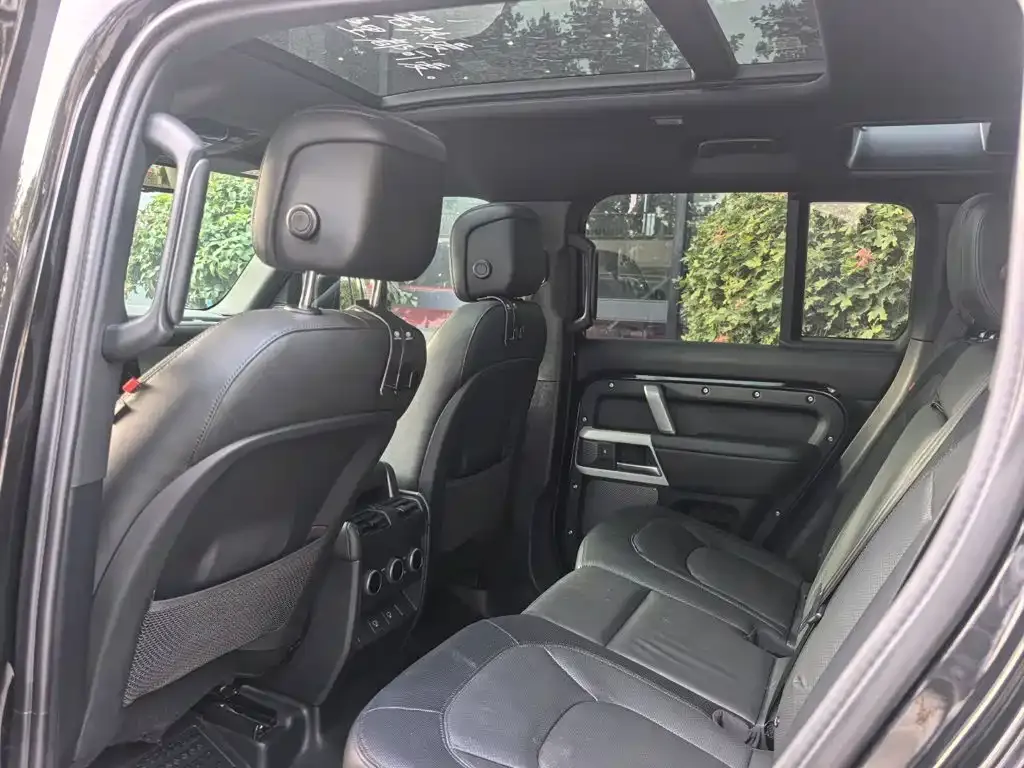 Land Rover Defender — фото 2