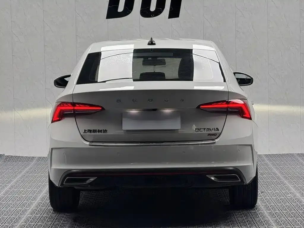 Skoda Octavia — фото 6