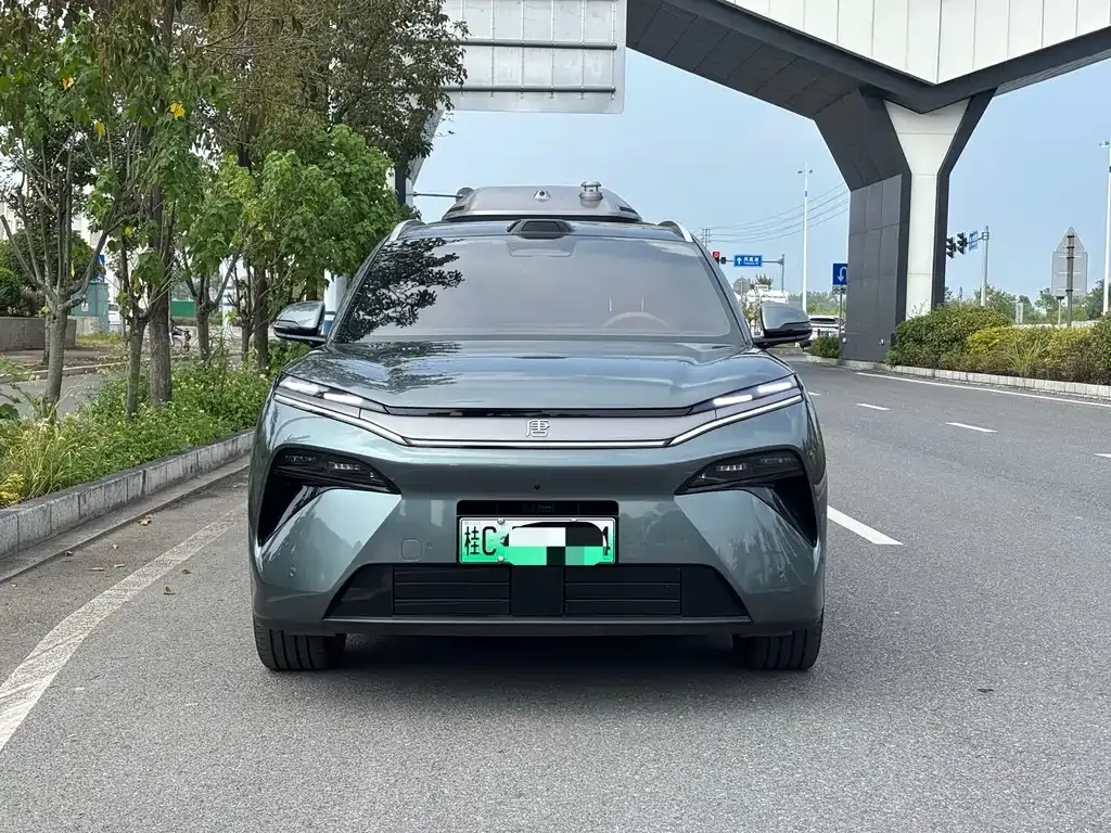 BYD Tang L — фото 10