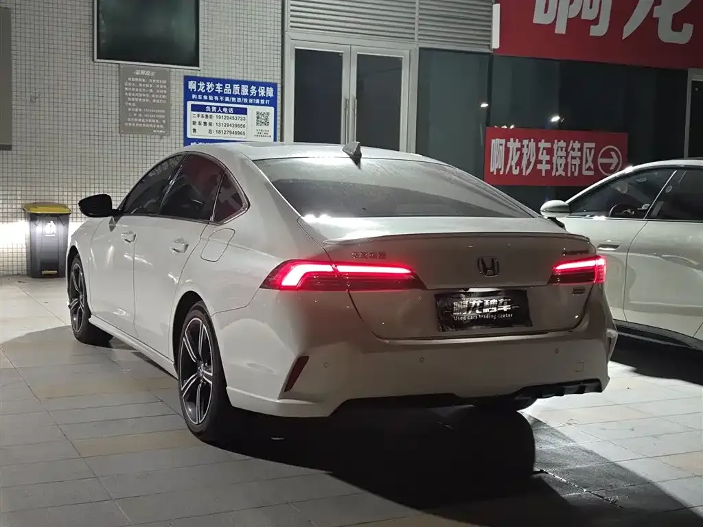 Honda Inspire — фото 8