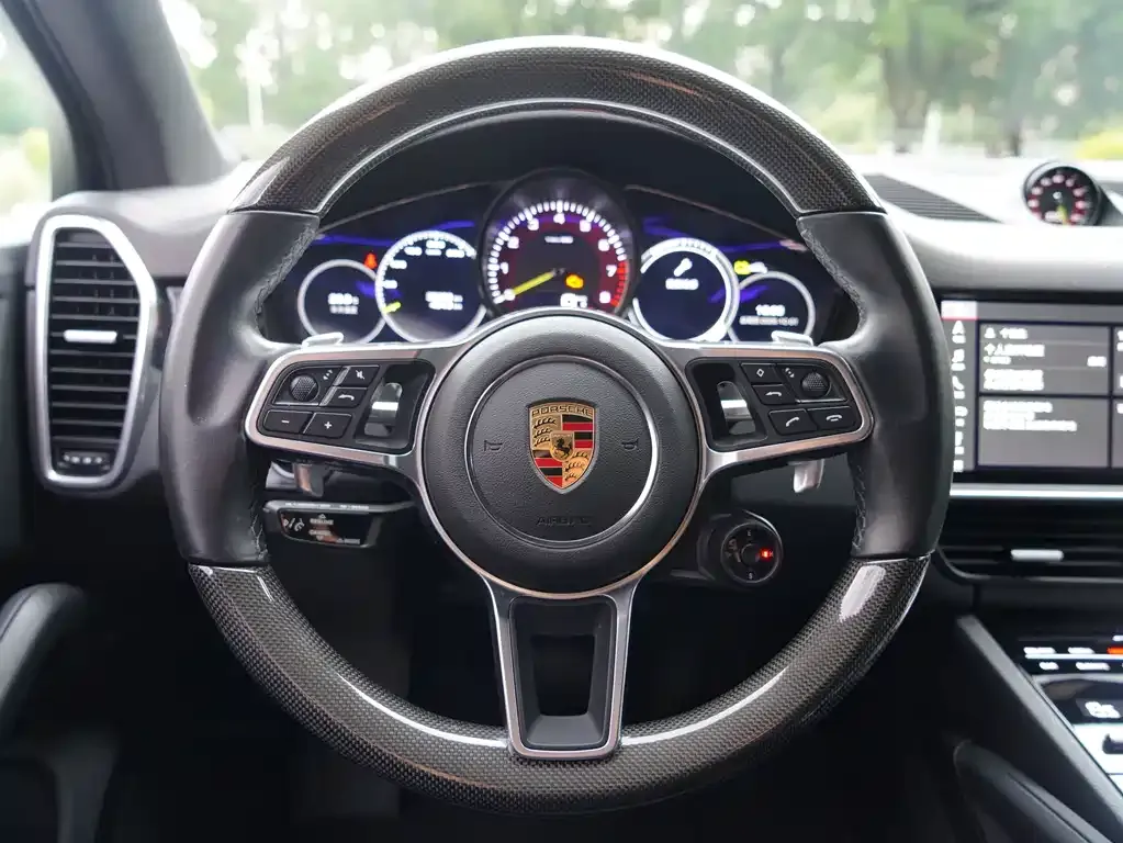 Porsche Cayenne Hybrid — фото 9