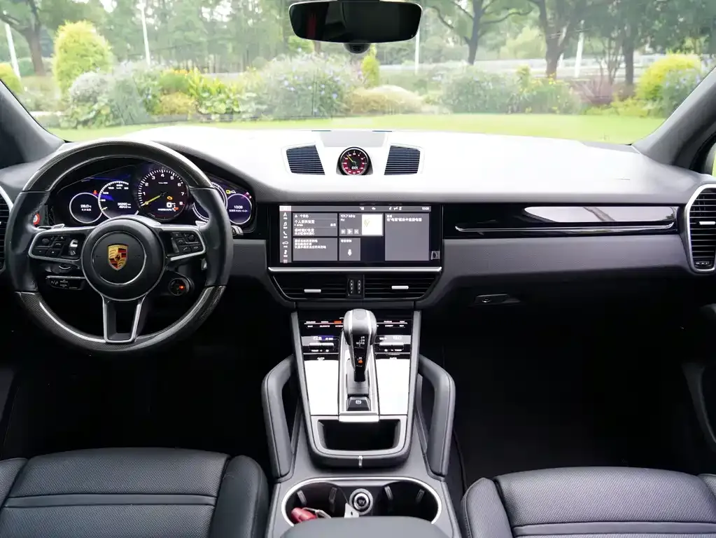 Porsche Cayenne Hybrid — фото 10