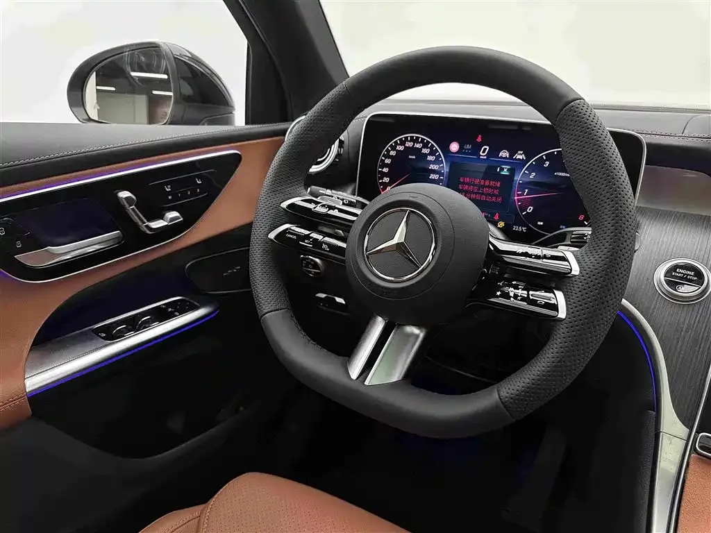 Mercedes-Benz GLC — фото 6