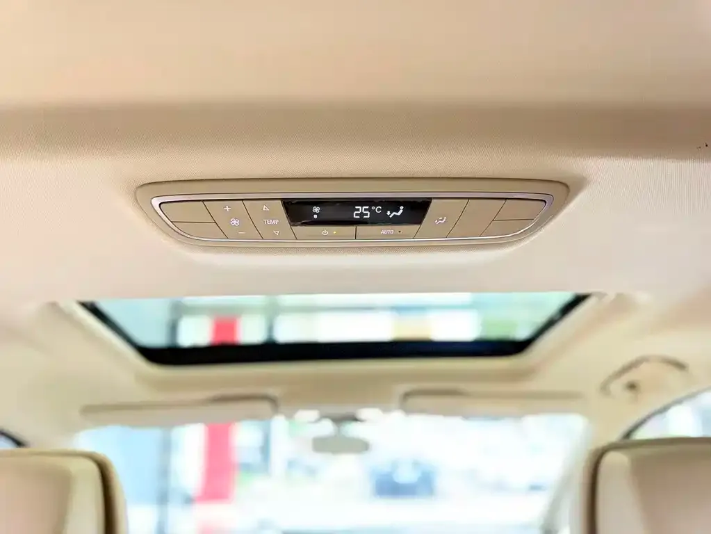 Buick GL8 Hybrid — фото 5