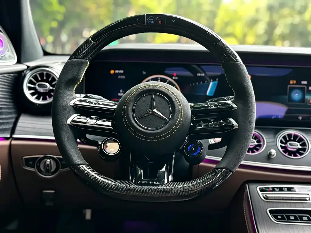Mercedes-Benz E-Class — фото 3