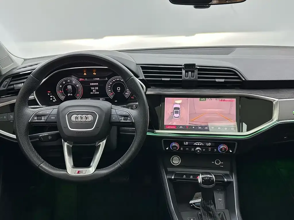 Audi Q3 Sportback — фото 8