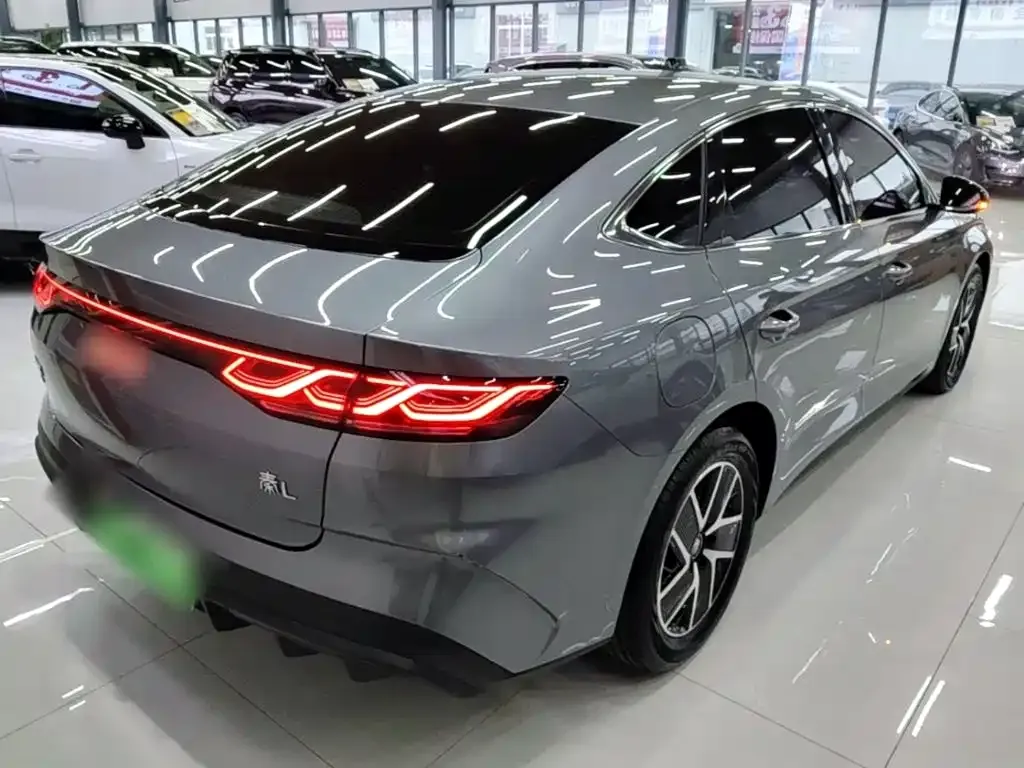 BYD Qin L — фото 10